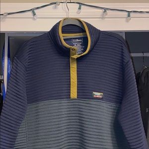 LL BEAN Pullover